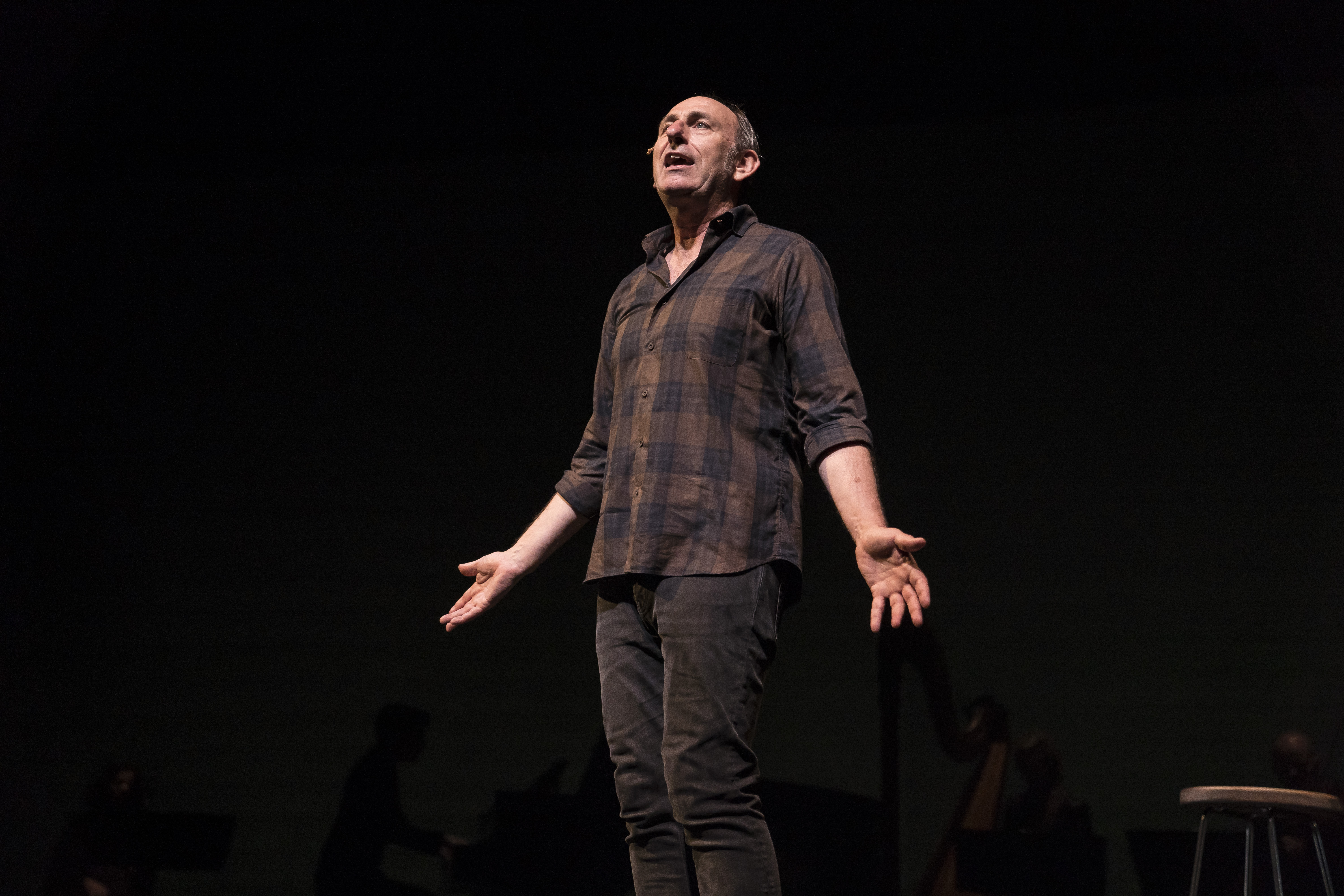 What Did Critics Think Of We Re Only Alive For A Short Amount Of Time At The Public Theater Playbill